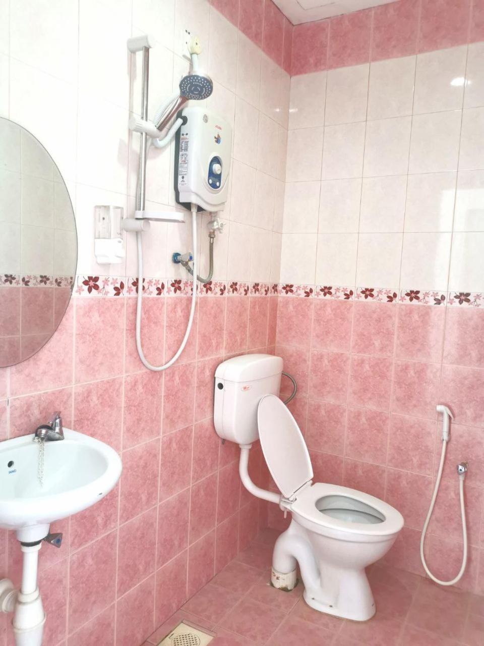 Vive Inn Kuah Exterior foto